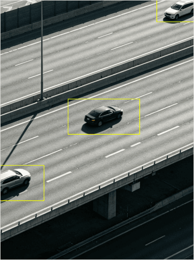 道路视频帧中的车辆目标提取示例